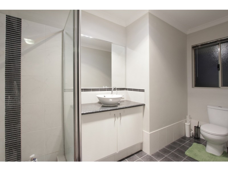 3/122 Thomas Street, Queens Park WA 6107