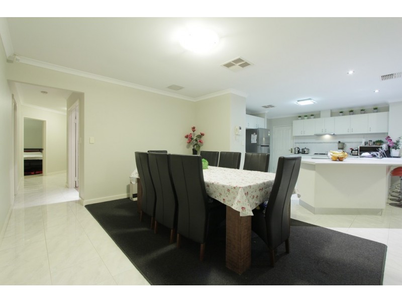 3/122 Thomas Street, Queens Park WA 6107