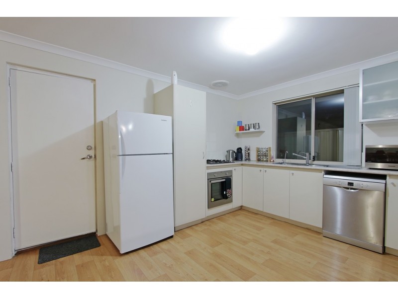 10 William Street, Wattle Grove WA 6107