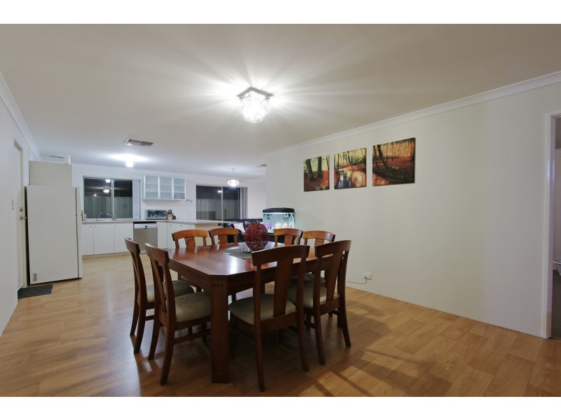 10 William Street, Wattle Grove WA 6107