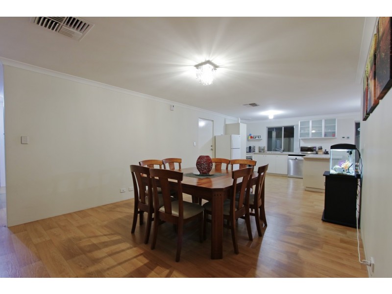 10 William Street, Wattle Grove WA 6107