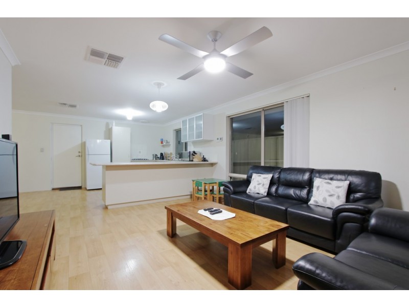 10 William Street, Wattle Grove WA 6107