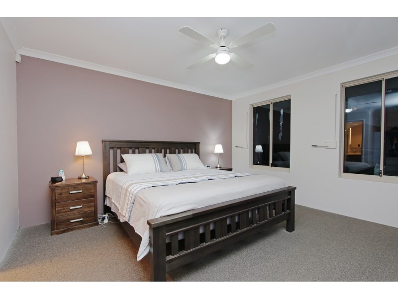 10 William Street, Wattle Grove WA 6107