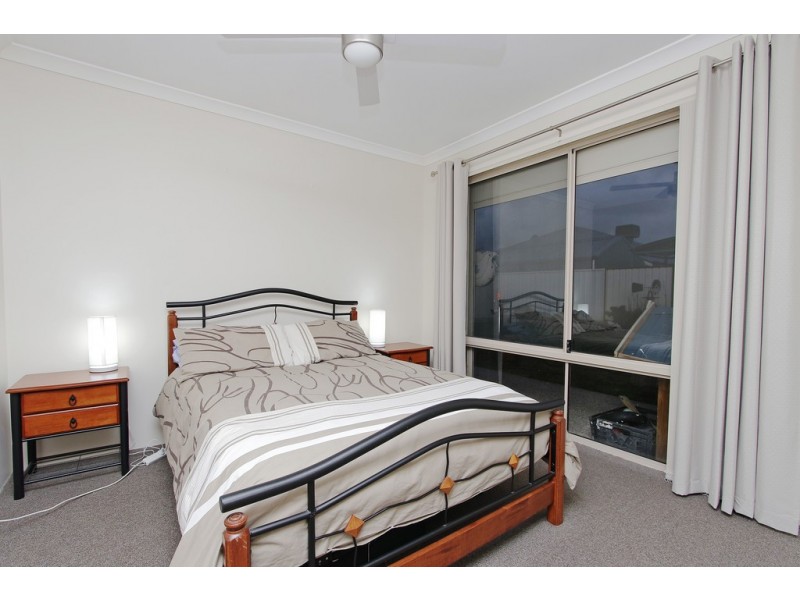 10 William Street, Wattle Grove WA 6107