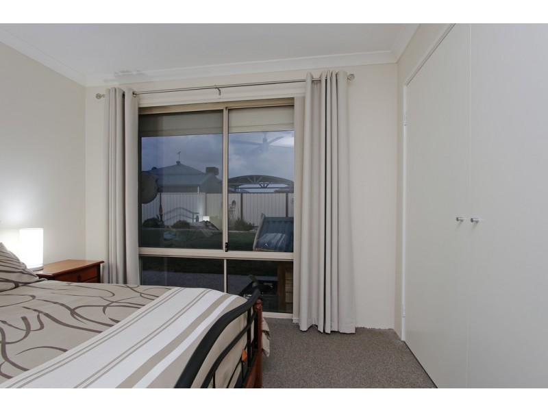 10 William Street, Wattle Grove WA 6107