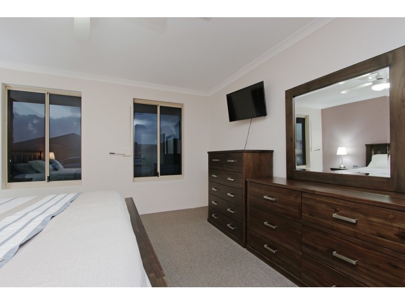 10 William Street, Wattle Grove WA 6107