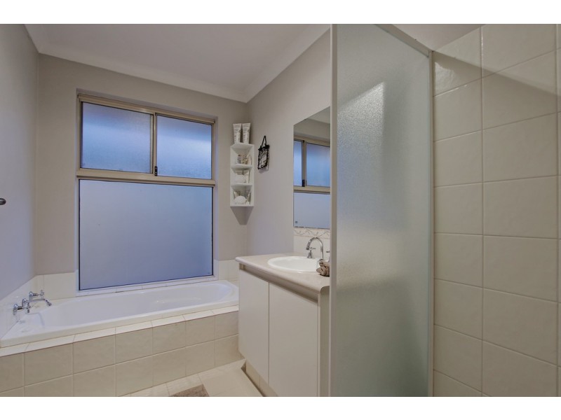 10 William Street, Wattle Grove WA 6107