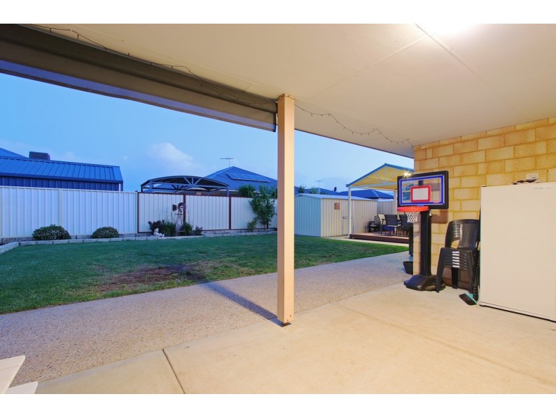 10 William Street, Wattle Grove WA 6107