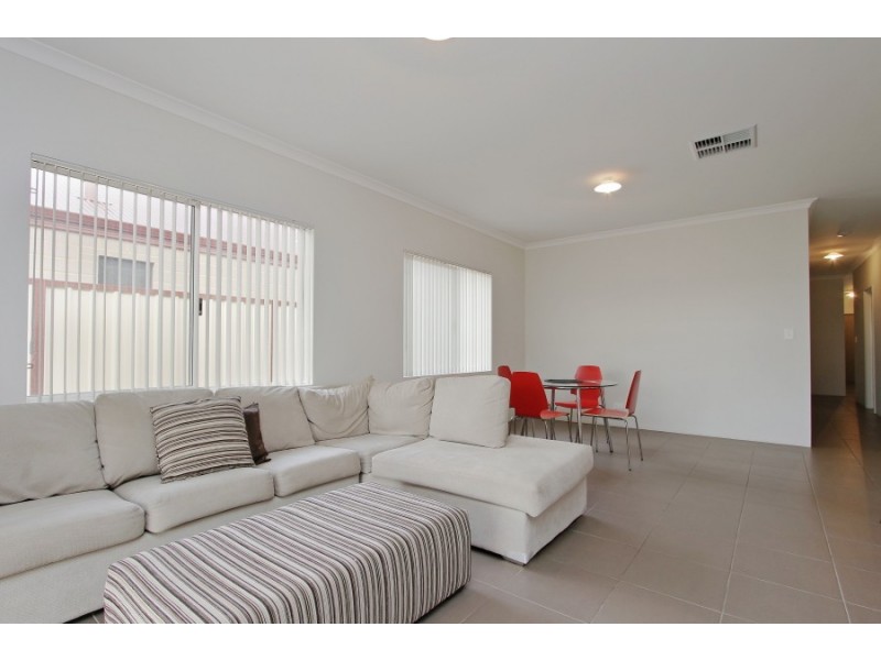 6 Willet Lane, Gosnells WA 6110