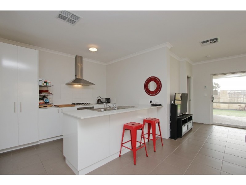 6 Willet Lane, Gosnells WA 6110