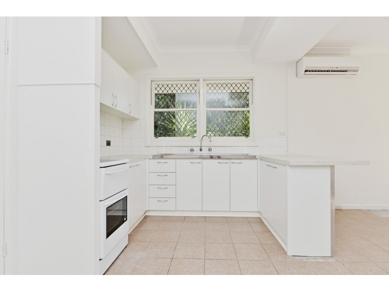 1/35 Donaldson St, Queens Park WA 6107