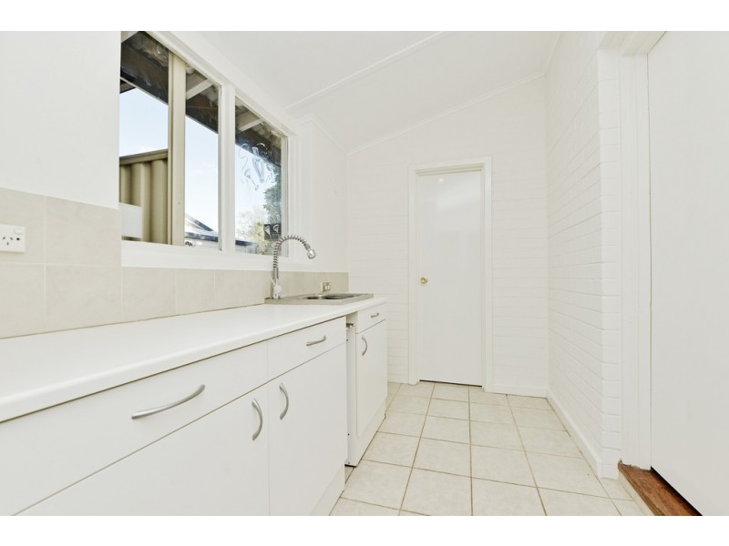 1/35 Donaldson St, Queens Park WA 6107