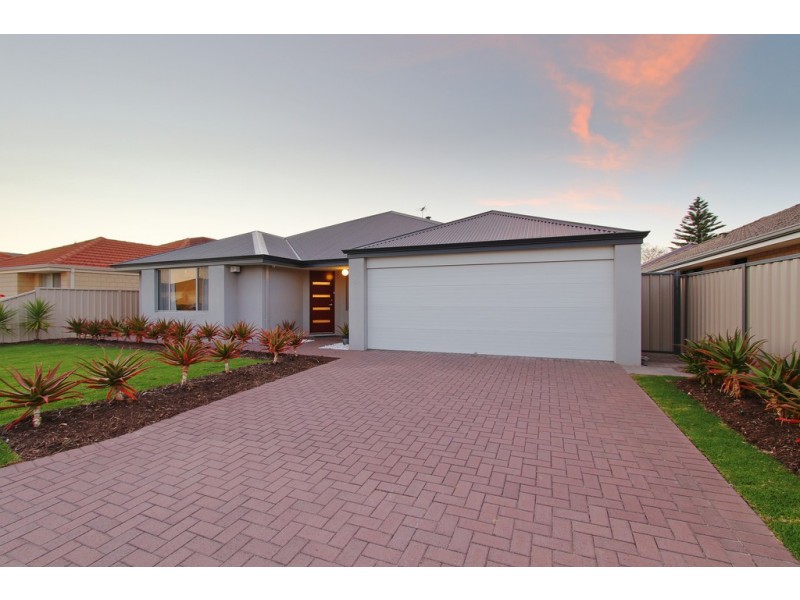 22 Tulip Way, East Cannington WA 6107