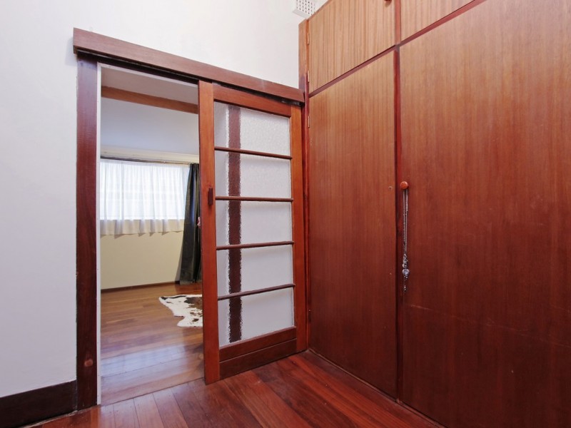 1/270 George Street, Queens Park WA 6107