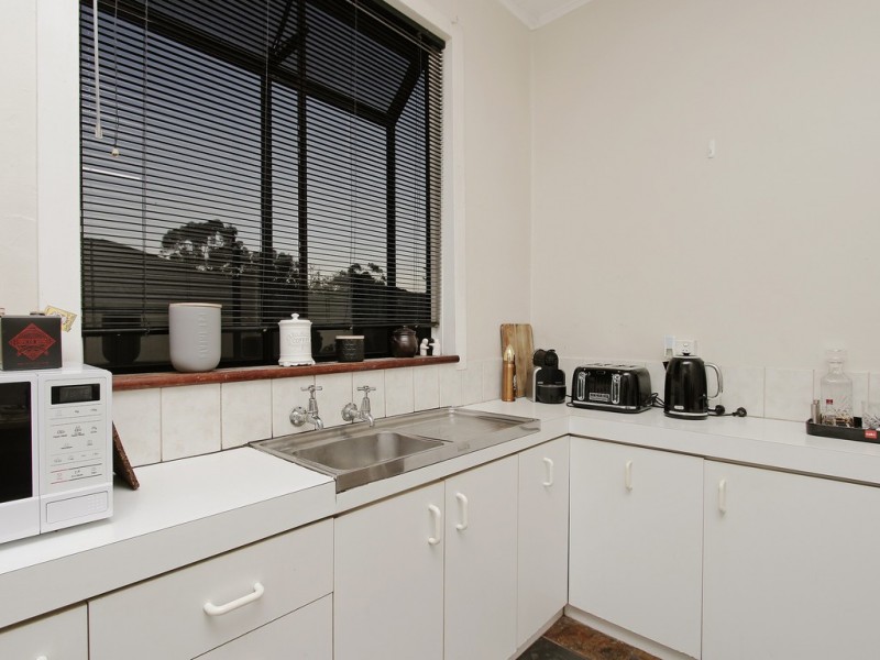 1/270 George Street, Queens Park WA 6107