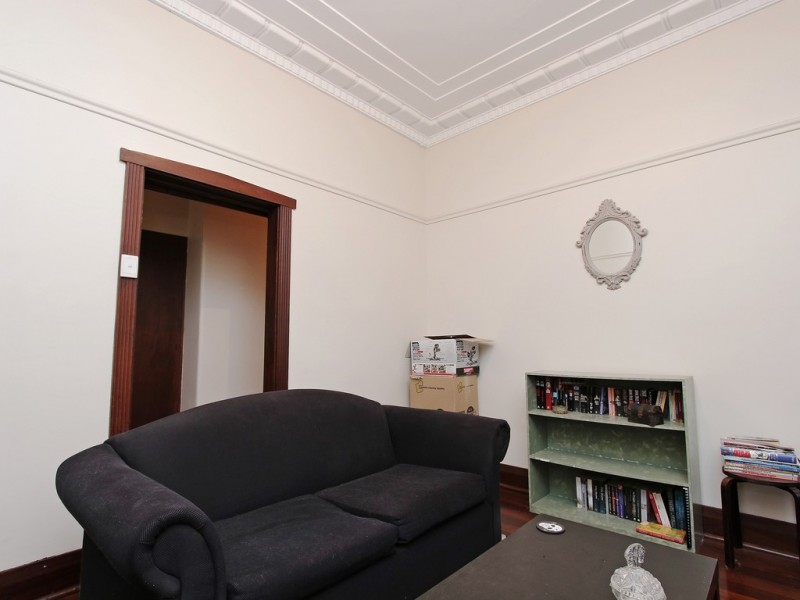 1/270 George Street, Queens Park WA 6107