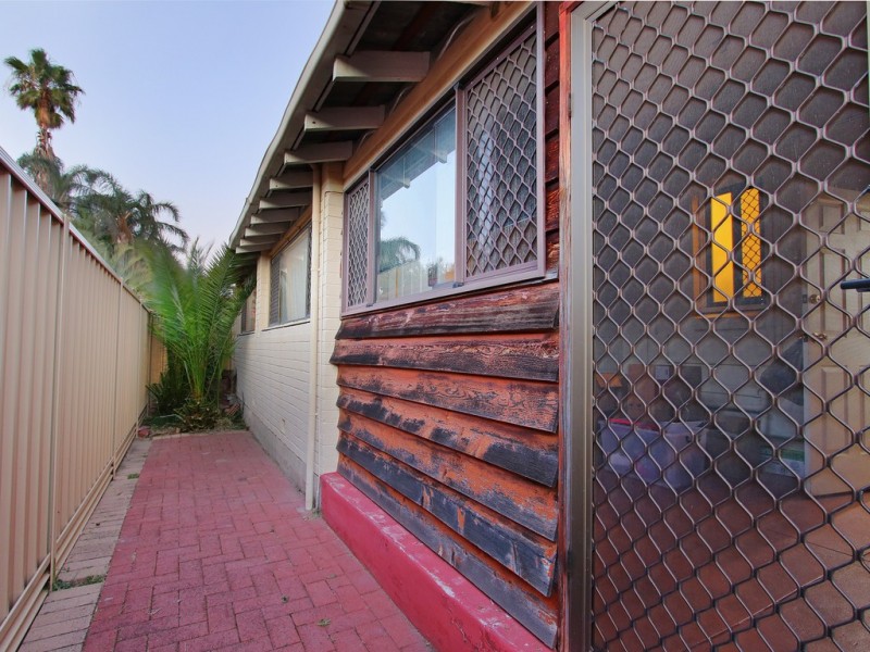 1/270 George Street, Queens Park WA 6107