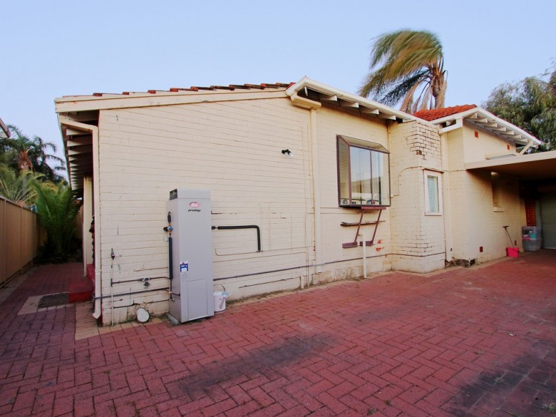 1/270 George Street, Queens Park WA 6107