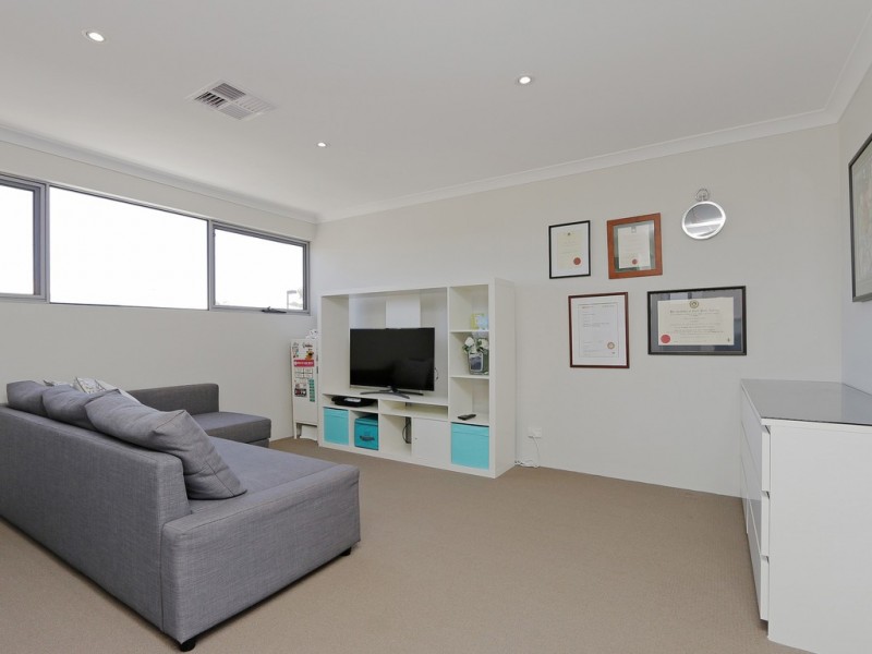 25/158 George St, Queens Park WA 6107