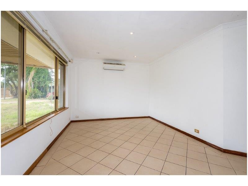 23 Bush Close, Beckenham WA 6107