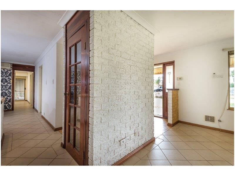 23 Bush Close, Beckenham WA 6107