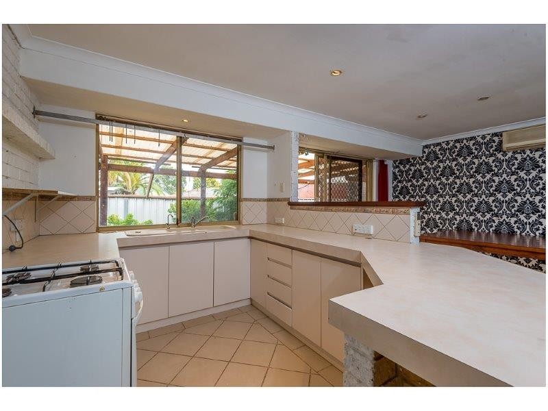 23 Bush Close, Beckenham WA 6107