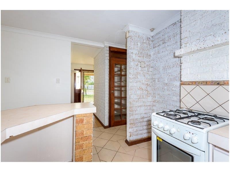 23 Bush Close, Beckenham WA 6107