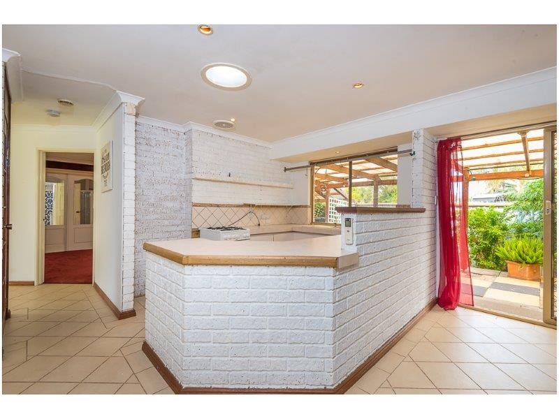 23 Bush Close, Beckenham WA 6107