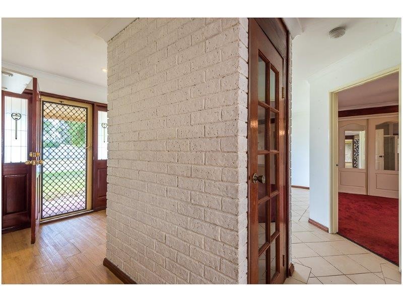 23 Bush Close, Beckenham WA 6107