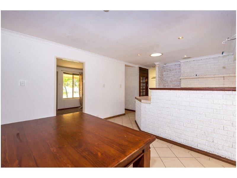 23 Bush Close, Beckenham WA 6107