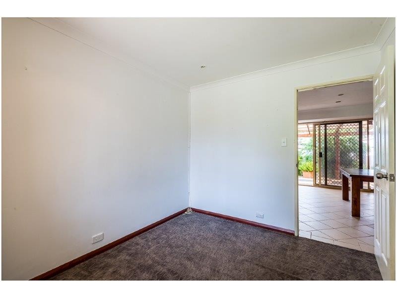 23 Bush Close, Beckenham WA 6107