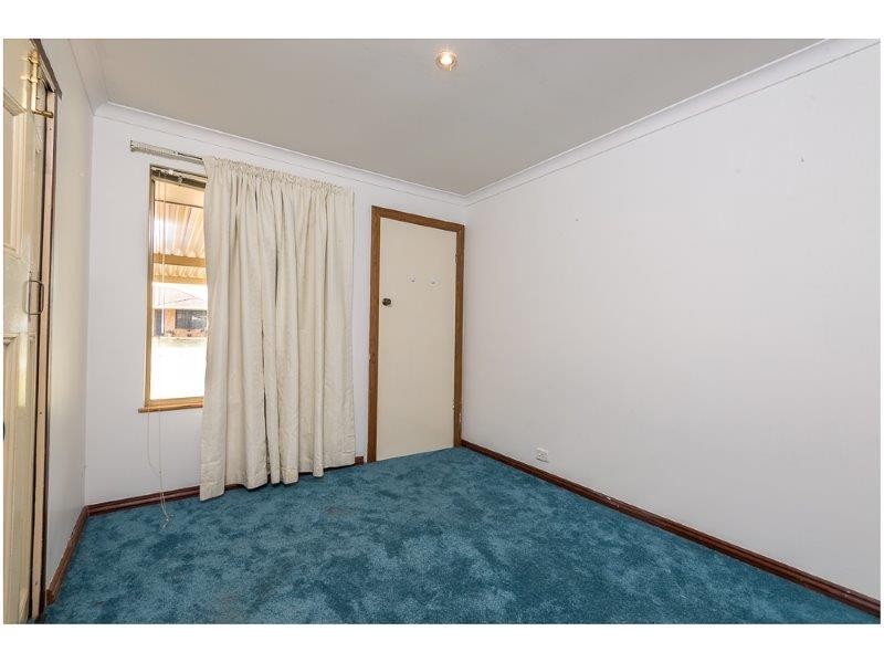 23 Bush Close, Beckenham WA 6107