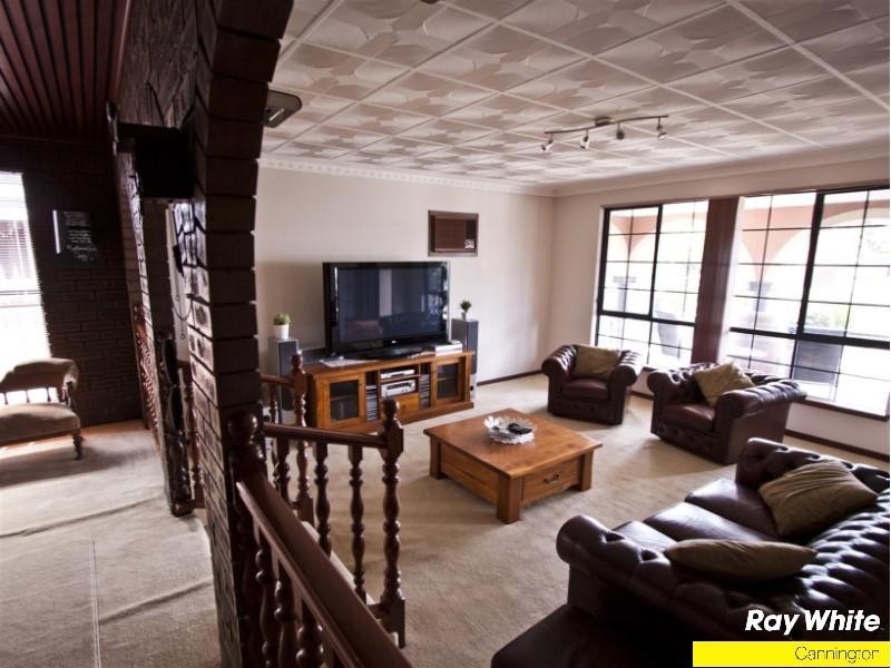 31 Salisbury Street, St James WA 6102