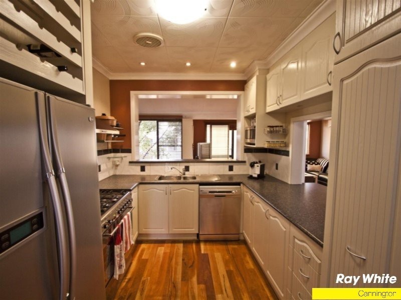 31 Salisbury Street, St James WA 6102