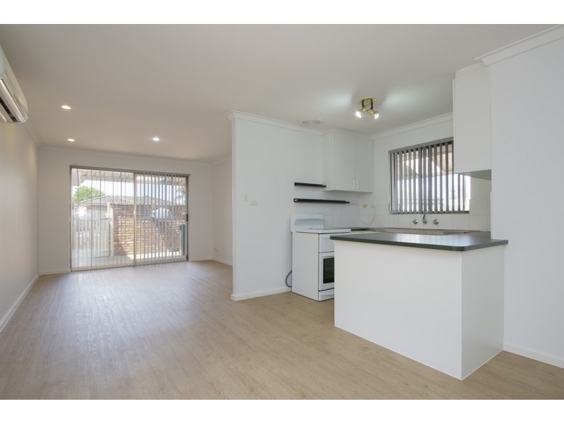 36 Dealy Close, Cannington WA 6107