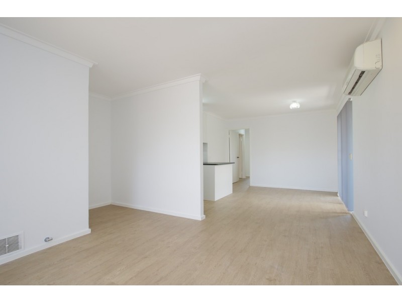 36 Dealy Close, Cannington WA 6107