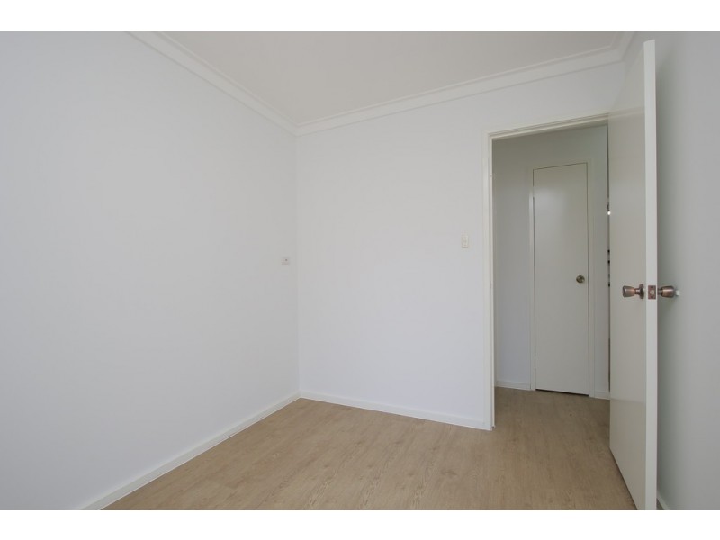 36 Dealy Close, Cannington WA 6107