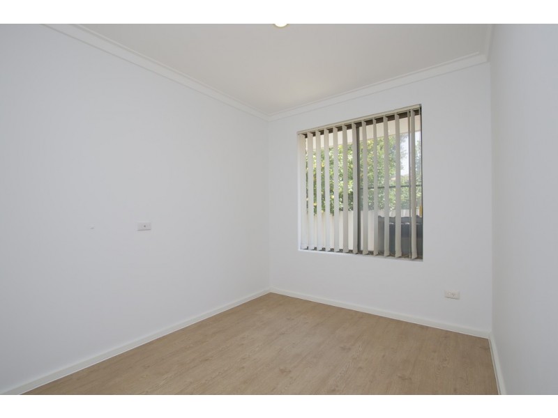 36 Dealy Close, Cannington WA 6107