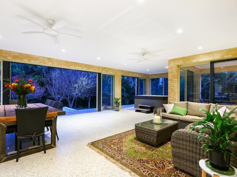 306 Carradine Rd, Bedfordale WA 6112