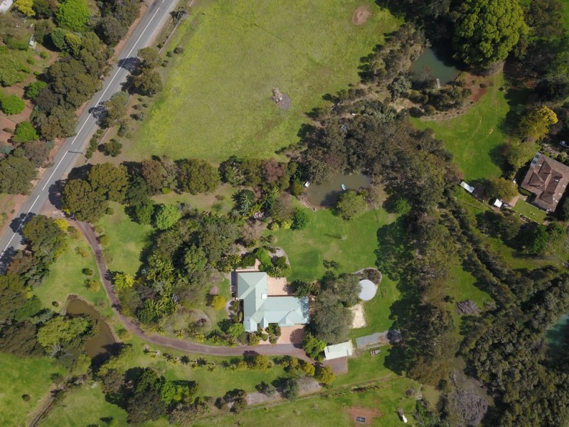 306 Carradine Rd, Bedfordale WA 6112