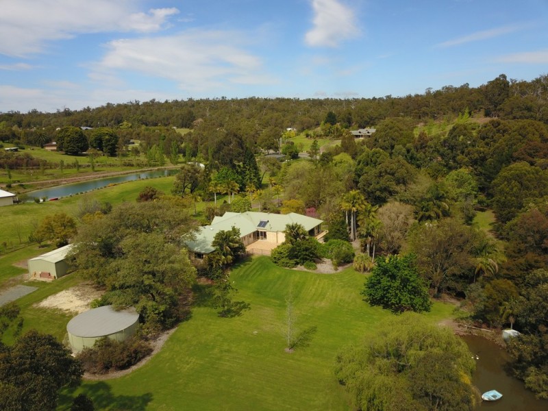306 Carradine Rd, Bedfordale WA 6112