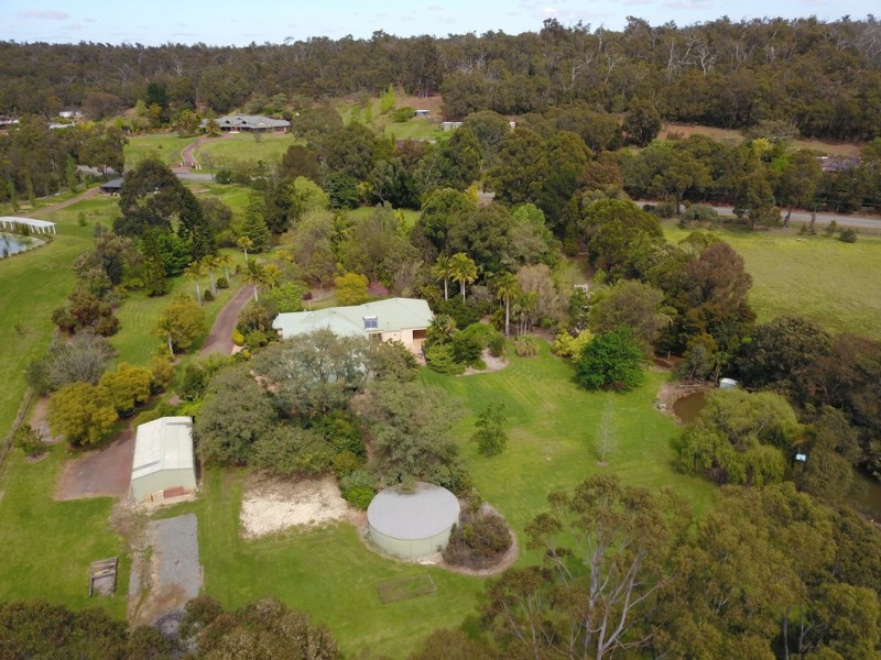 306 Carradine Rd, Bedfordale WA 6112