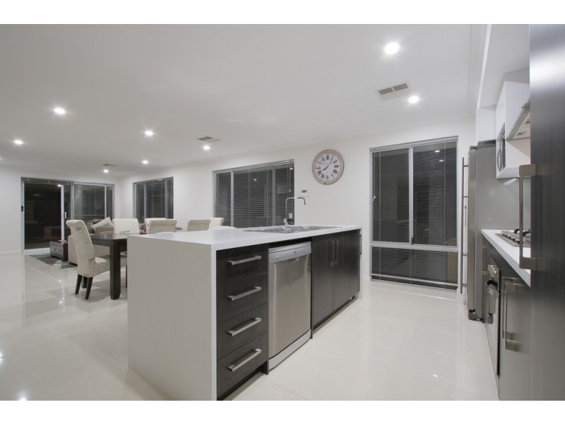 43 Sandstone Promenade, Harrisdale WA 6112