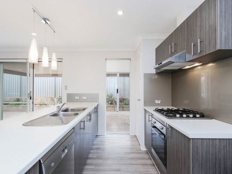 115 Piara Drive, Piara Waters WA 6112