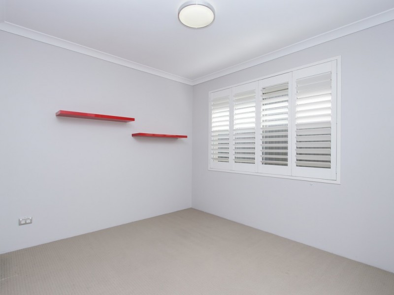 115 Piara Drive, Piara Waters WA 6112