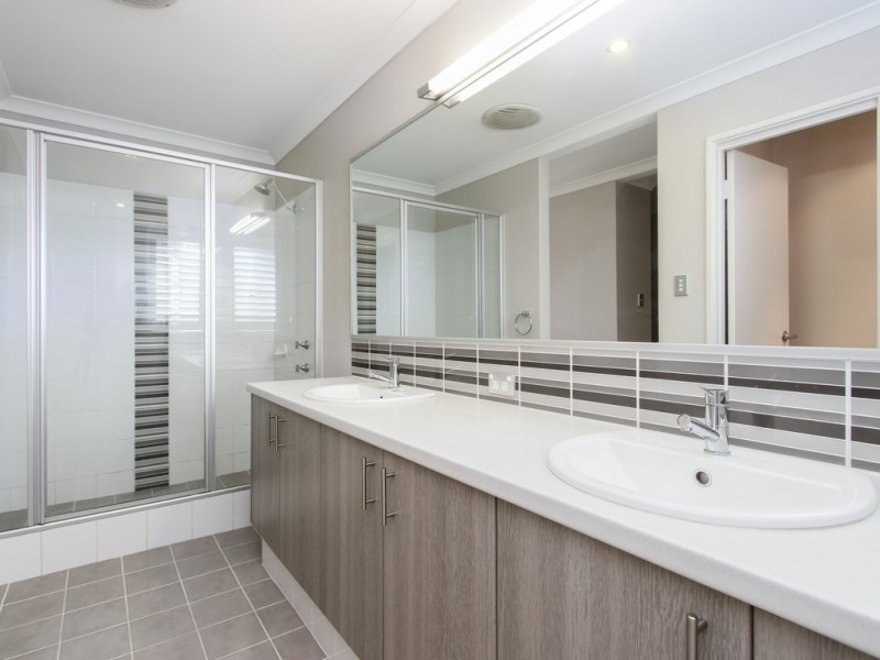 115 Piara Drive, Piara Waters WA 6112