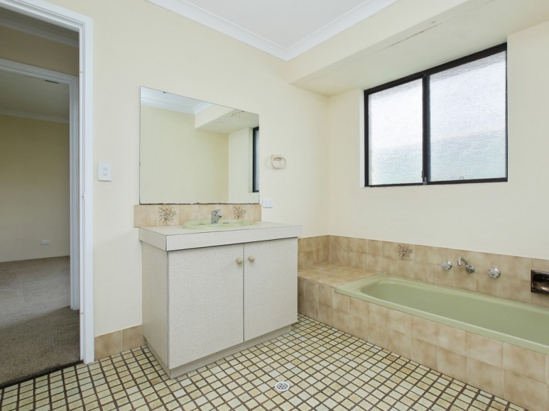 22 Riley Road, Riverton WA 6148