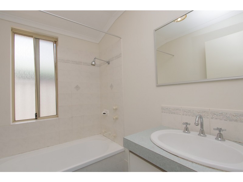 34 Lancaster Place, Maddington WA 6109