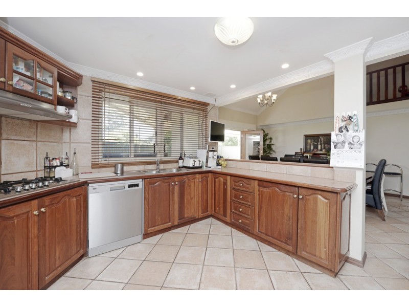 4A Corona Crescent, Cannington WA 6107