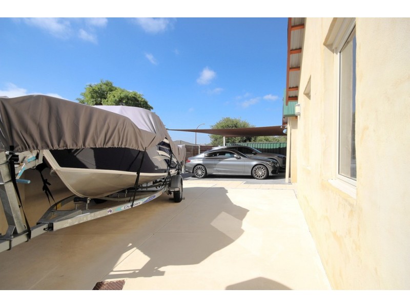 4A Corona Crescent, Cannington WA 6107